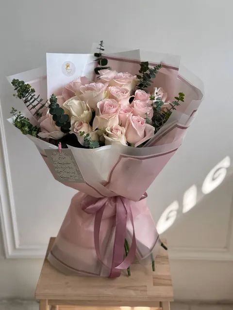 دسته گل رز هلندی