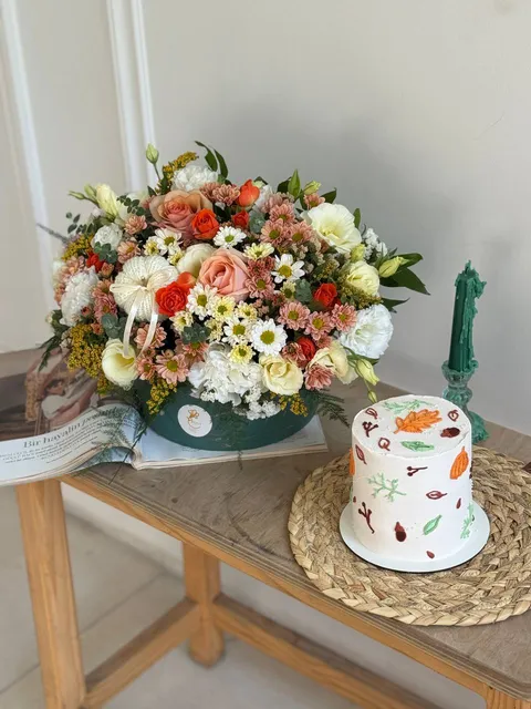 ست باکس گل و کیک